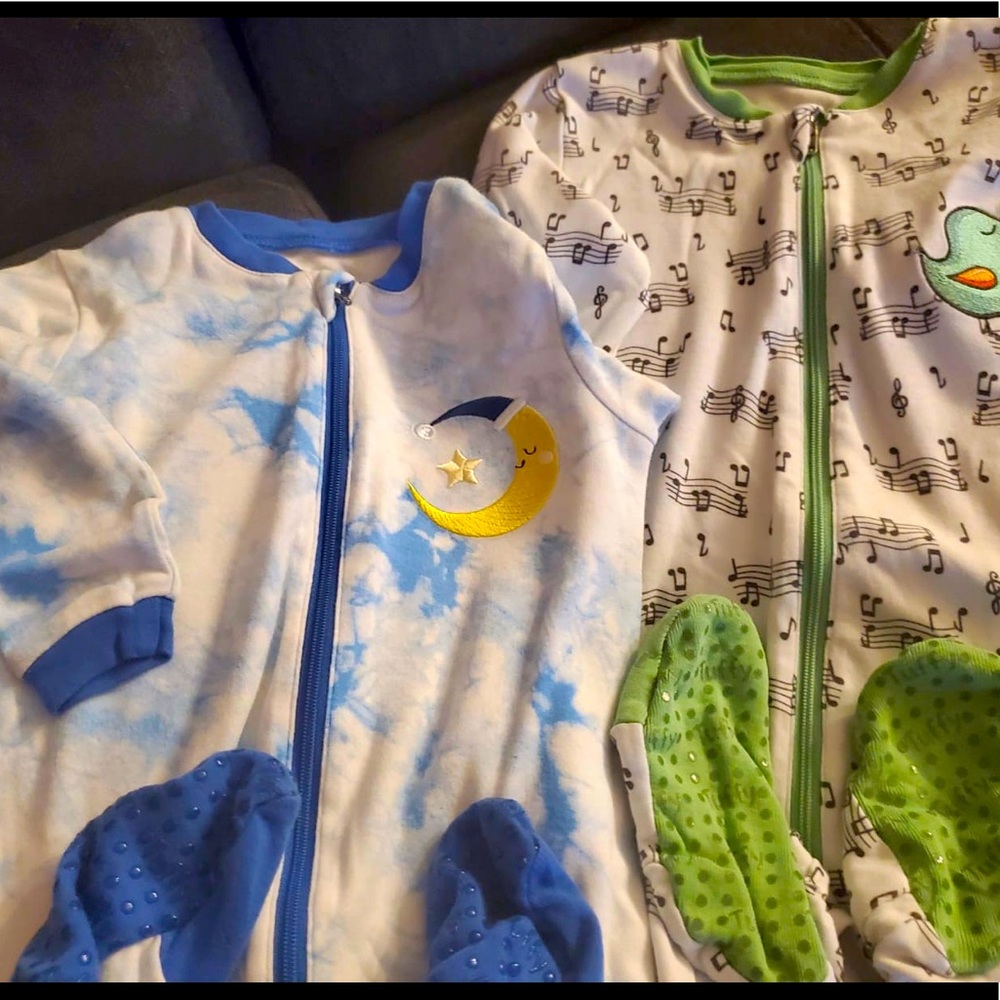 Footies - Picture 2 of 4
